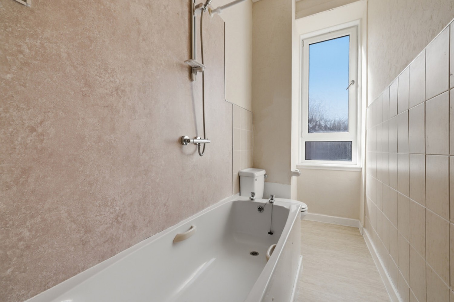 1 bedroom Flat for Sale Ellangowan Road, Glasgow