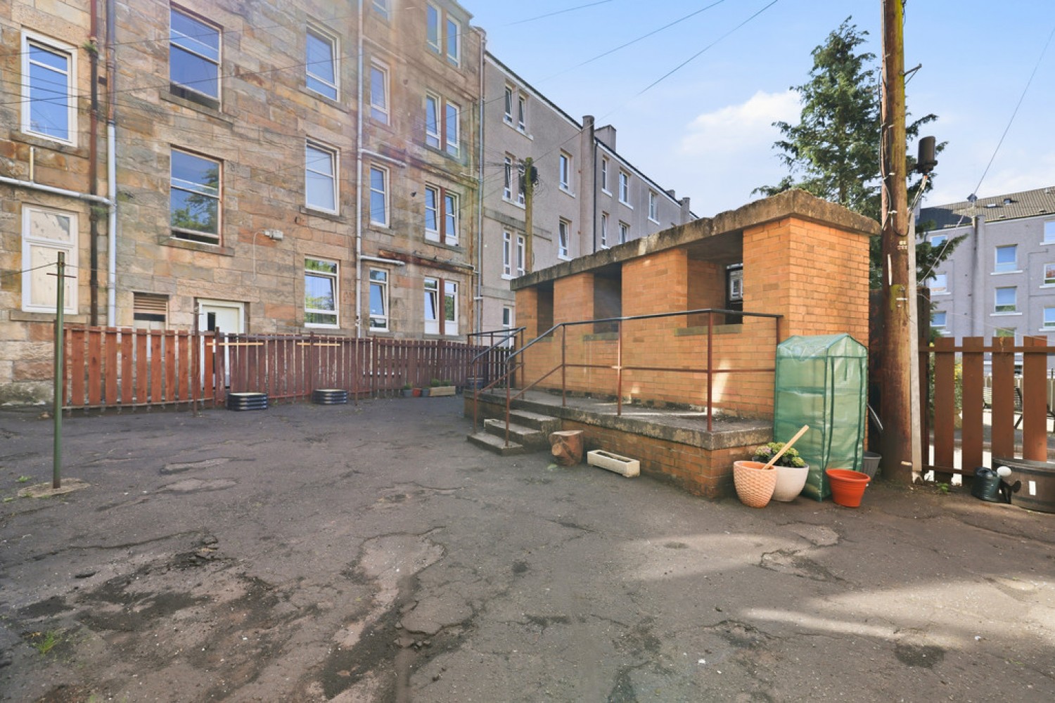 1 bedroom Flat for Sale Ellangowan Road, Glasgow