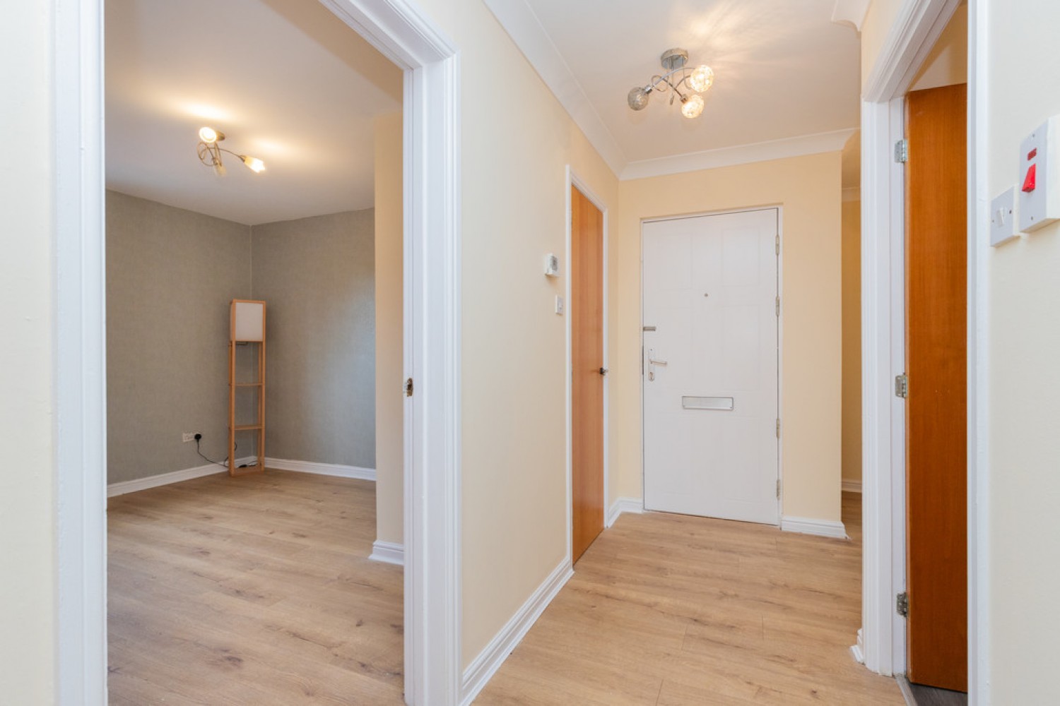 3 bedroom Flat for Sale Shawlands, Glasgow