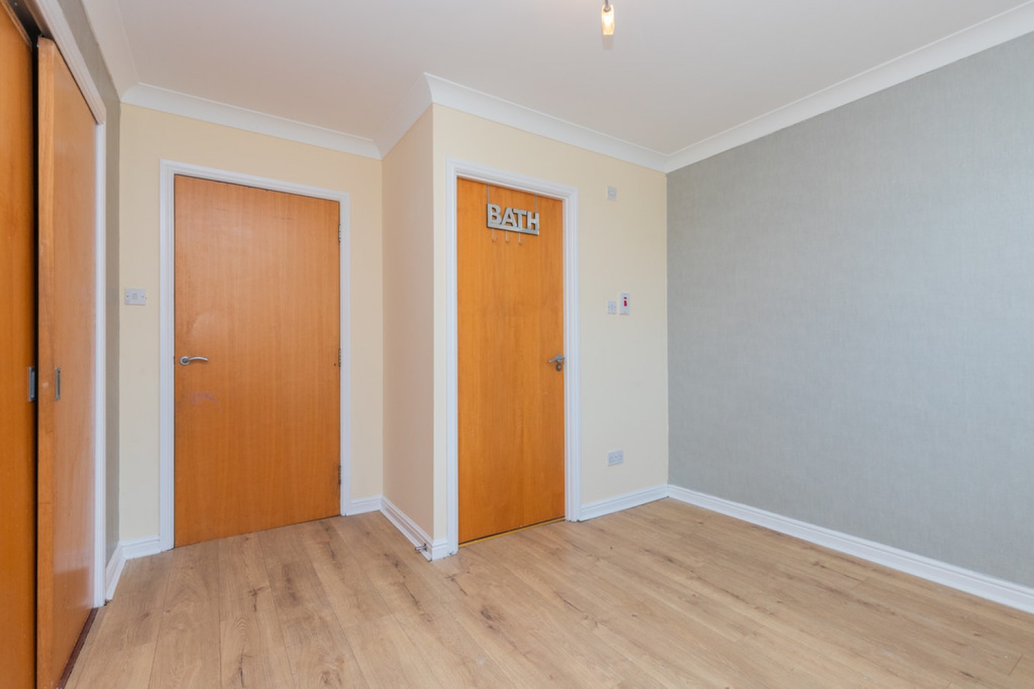 3 bedroom Flat for Sale Shawlands, Glasgow