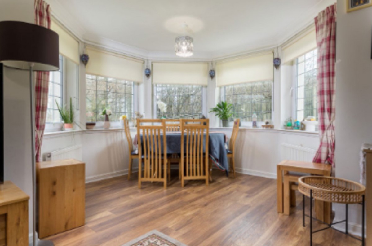 TRAQUAIR GARDENS- NEWTON MEARNS- UNFURNISHED