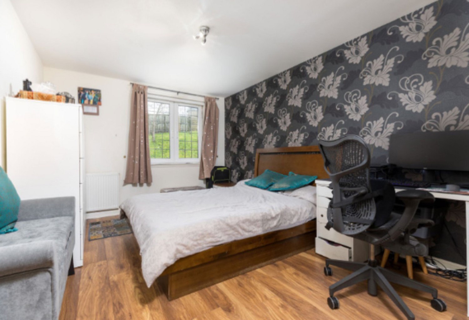 2 bedroom Flat for Letting TRAQUAIR GARDENS- NEWTON MEARNS- UNFURNISHED