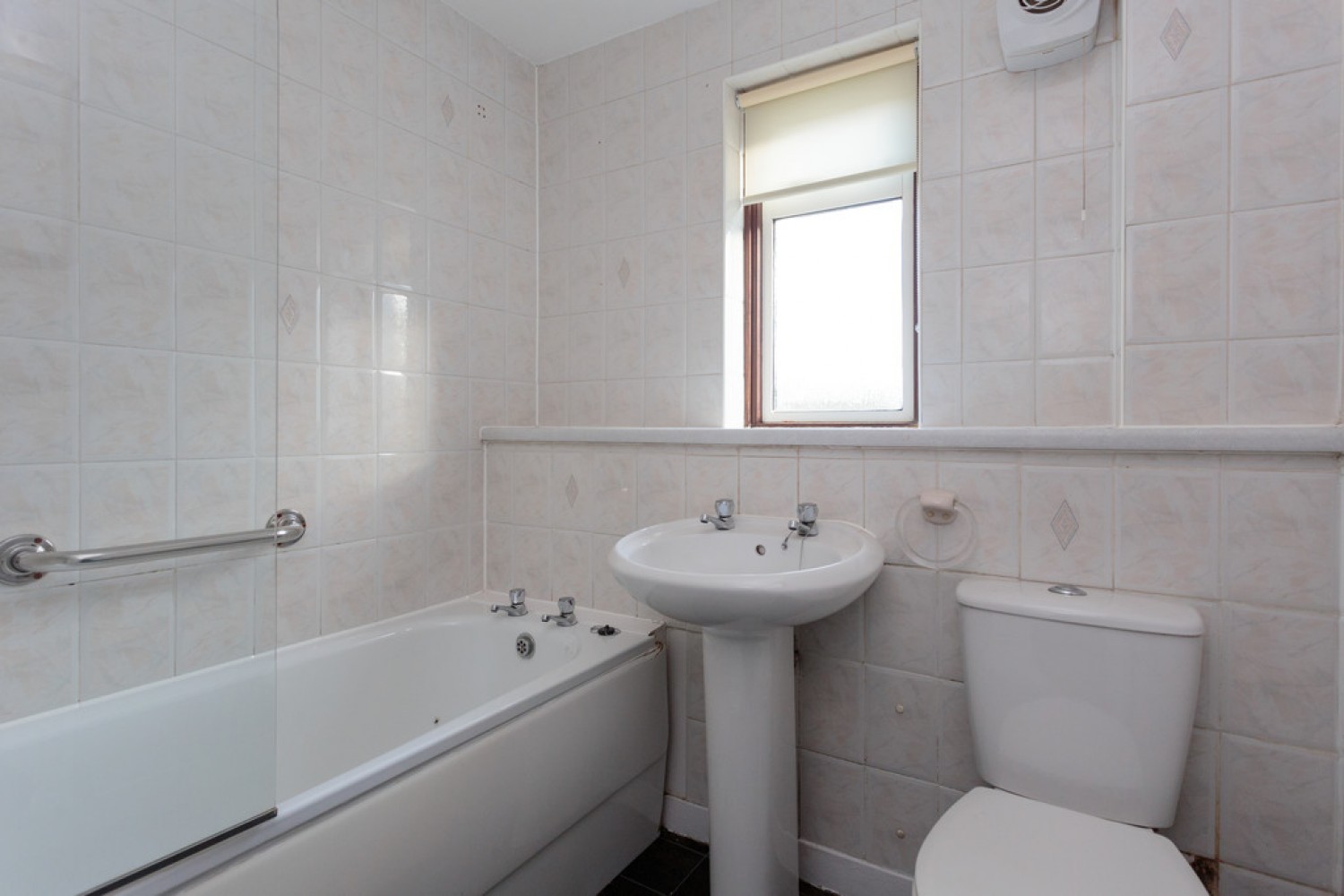 2 bedroom Bungalow for Letting Dunroman Cottage, Strathloanhead, Westfield