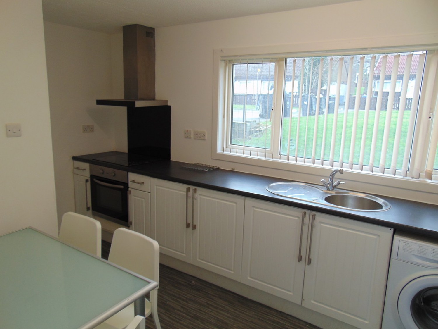 2 bedroom Flat for Letting Victoria Street, Craigshill, Livingston