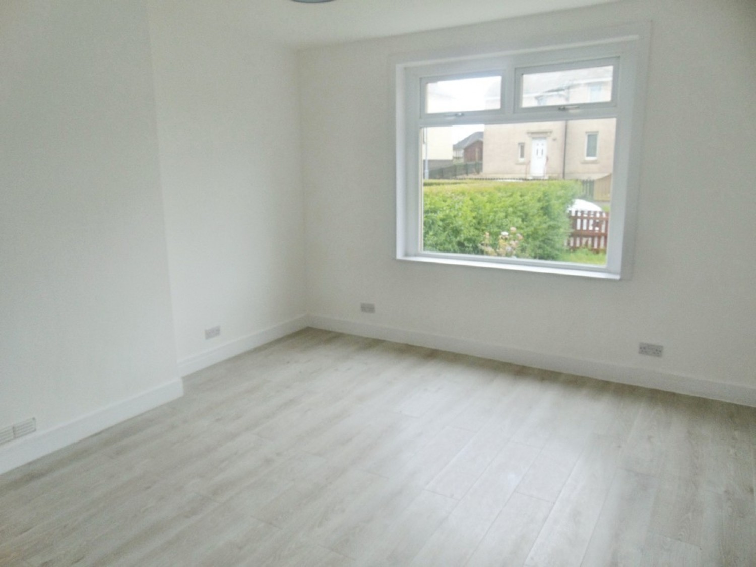 2 bedroom House for Letting Dyfrig Street, Shotts, North Lanarkshire