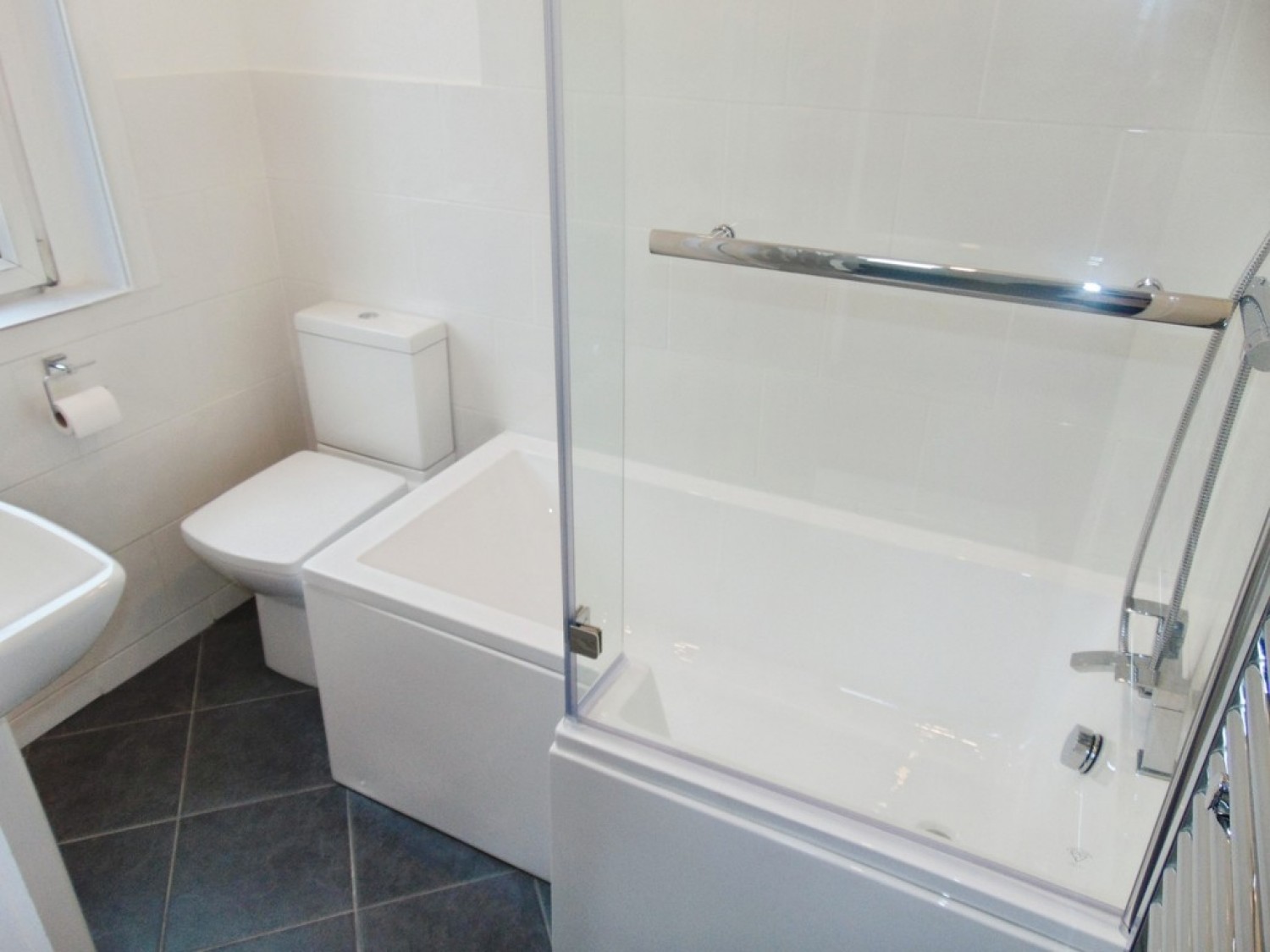 2 bedroom House for Letting Dyfrig Street, Shotts, North Lanarkshire