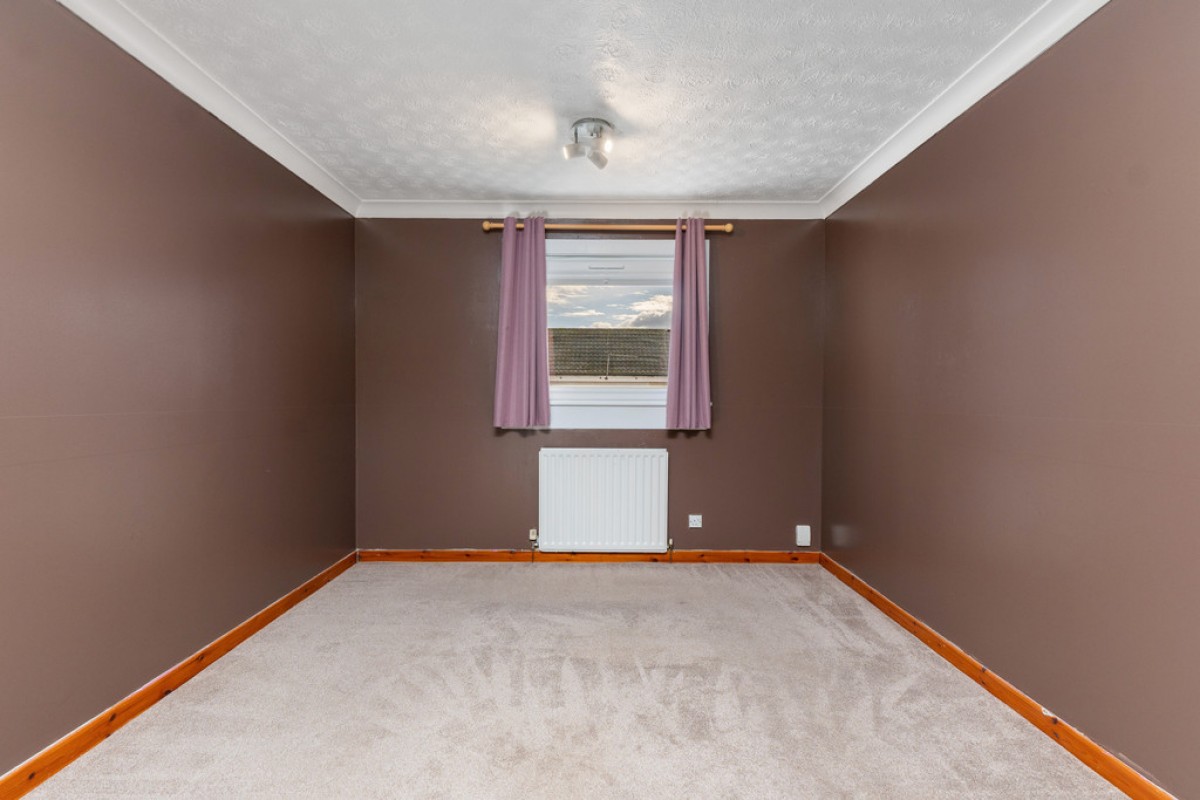 Kenmore Avenue, Livingston