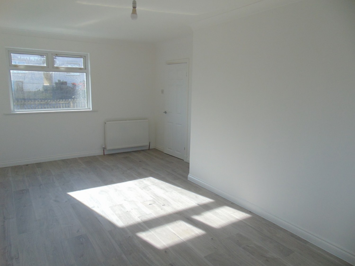 2 bedroom House for Letting Bute Crescent, Shotts, North Lanarkshire