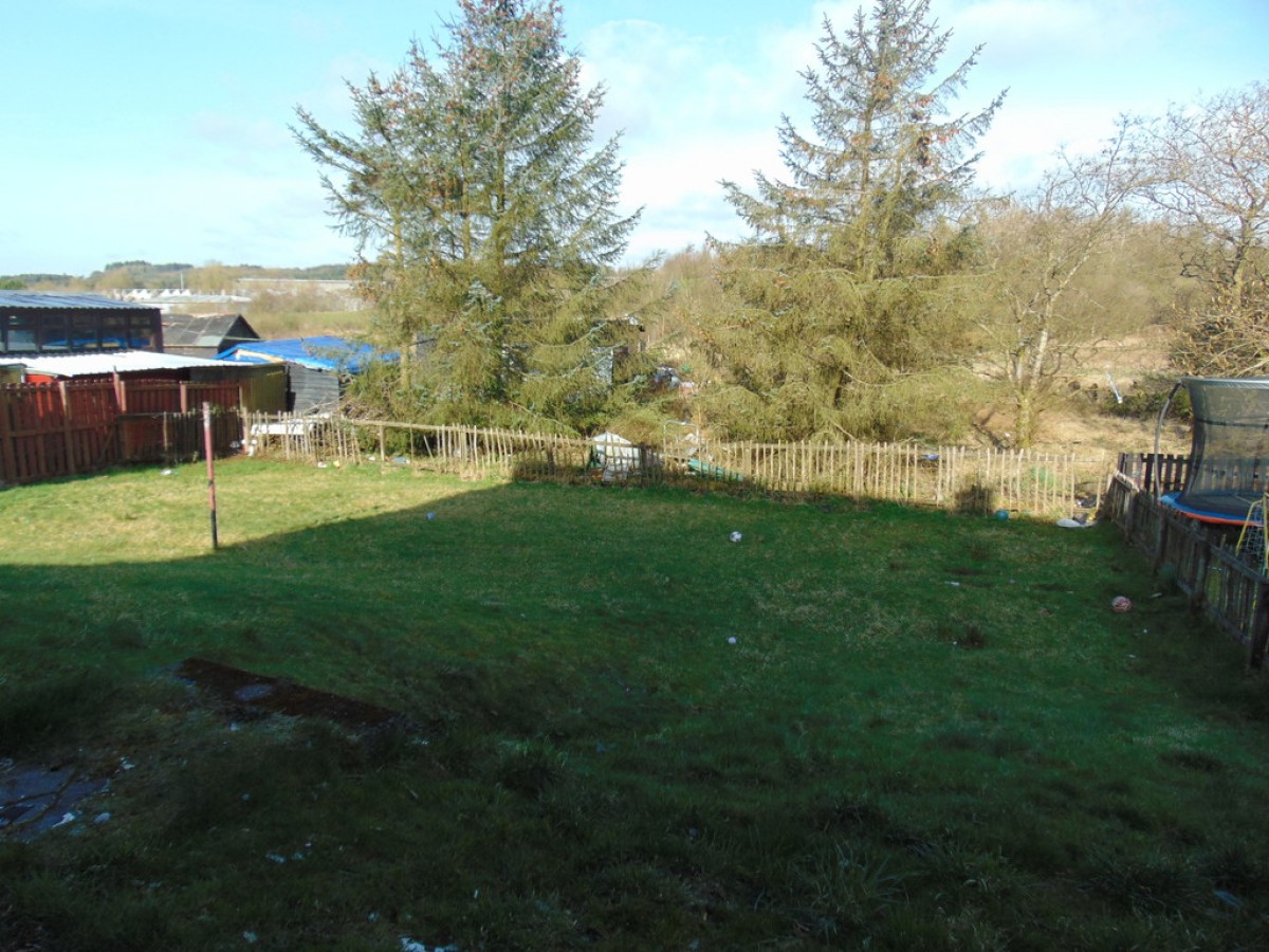 Bute Crescent, Shotts, North Lanarkshire