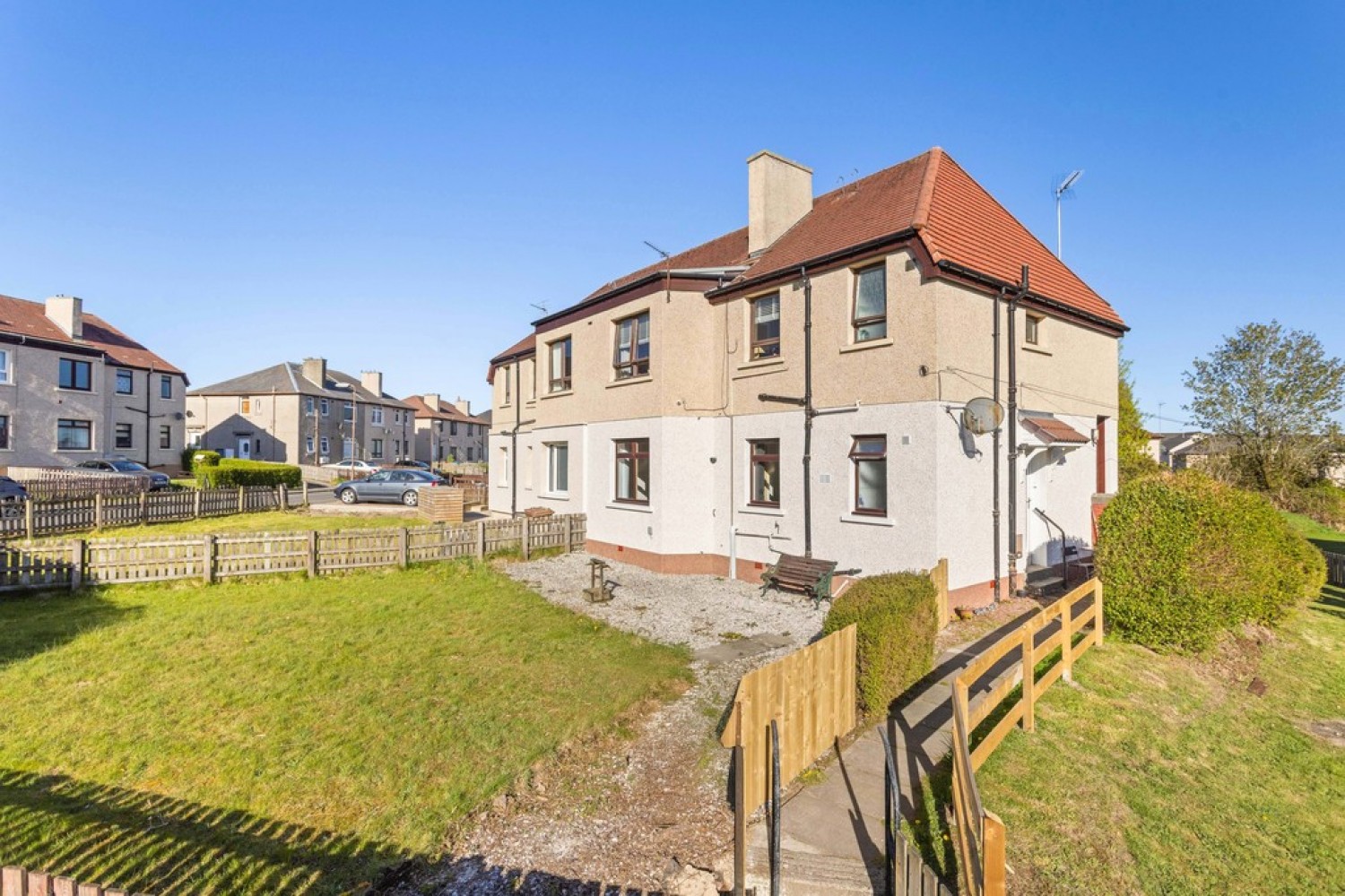 2 bedroom Flat for Letting Riddochill Crescent, Blackburn, West Lothian