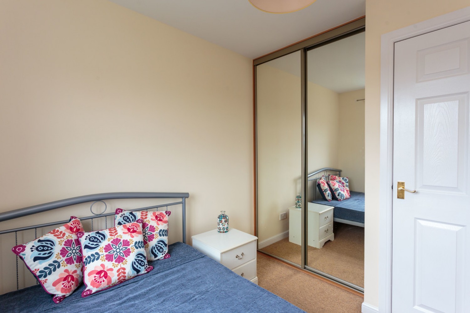 Lindsay Gardens, Bathgate