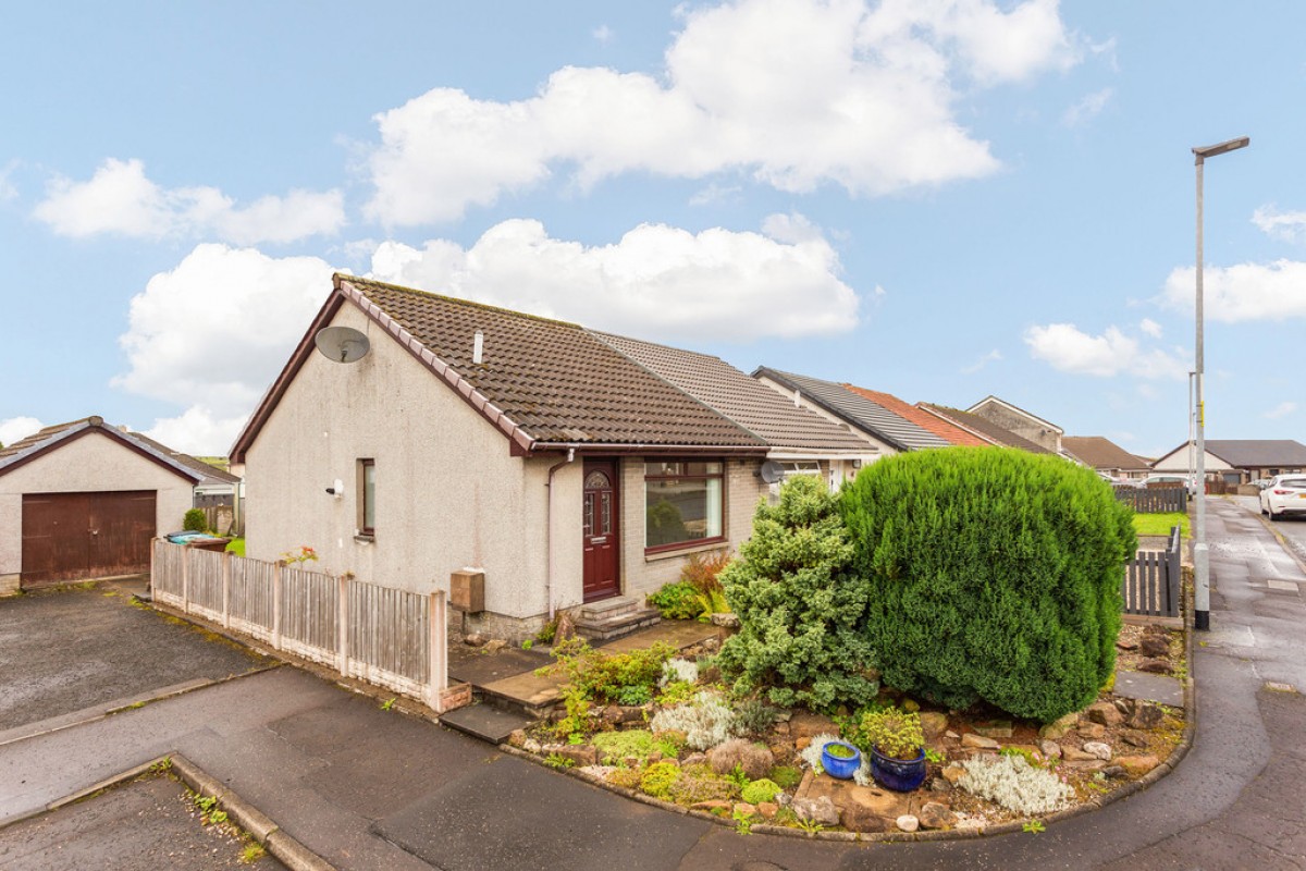 Livingstone Quadrant , Eastfield, Shotts