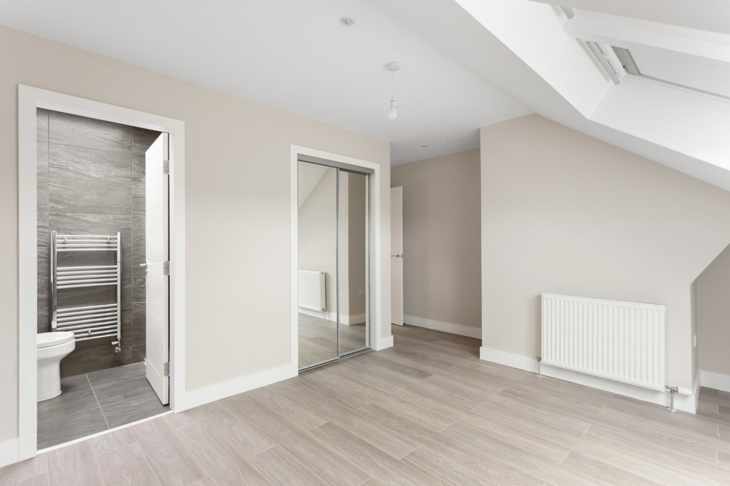 2 bedroom Flat for Letting Burdiehouse Terrace, Edinburgh
