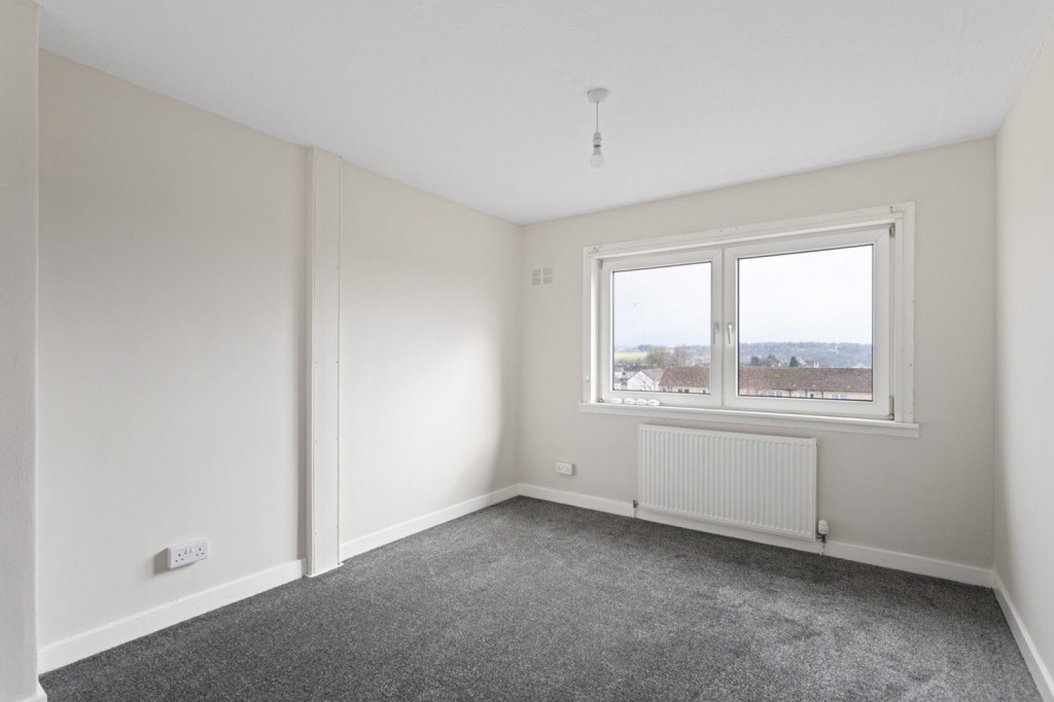 2 bedroom House in Ballochnie Drive, Plains, Airdrie