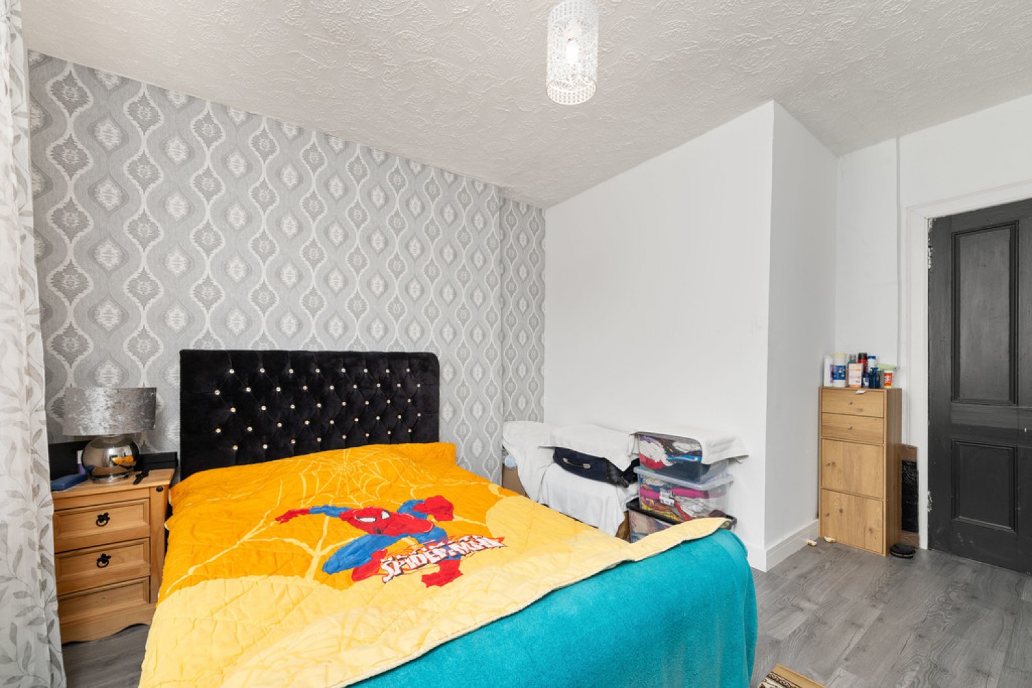 3 bedroom Flat for Sale Mid Street, Bathgate