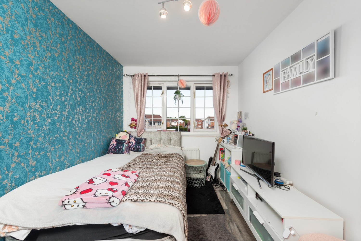 Hens Nest Road, East Whitburn