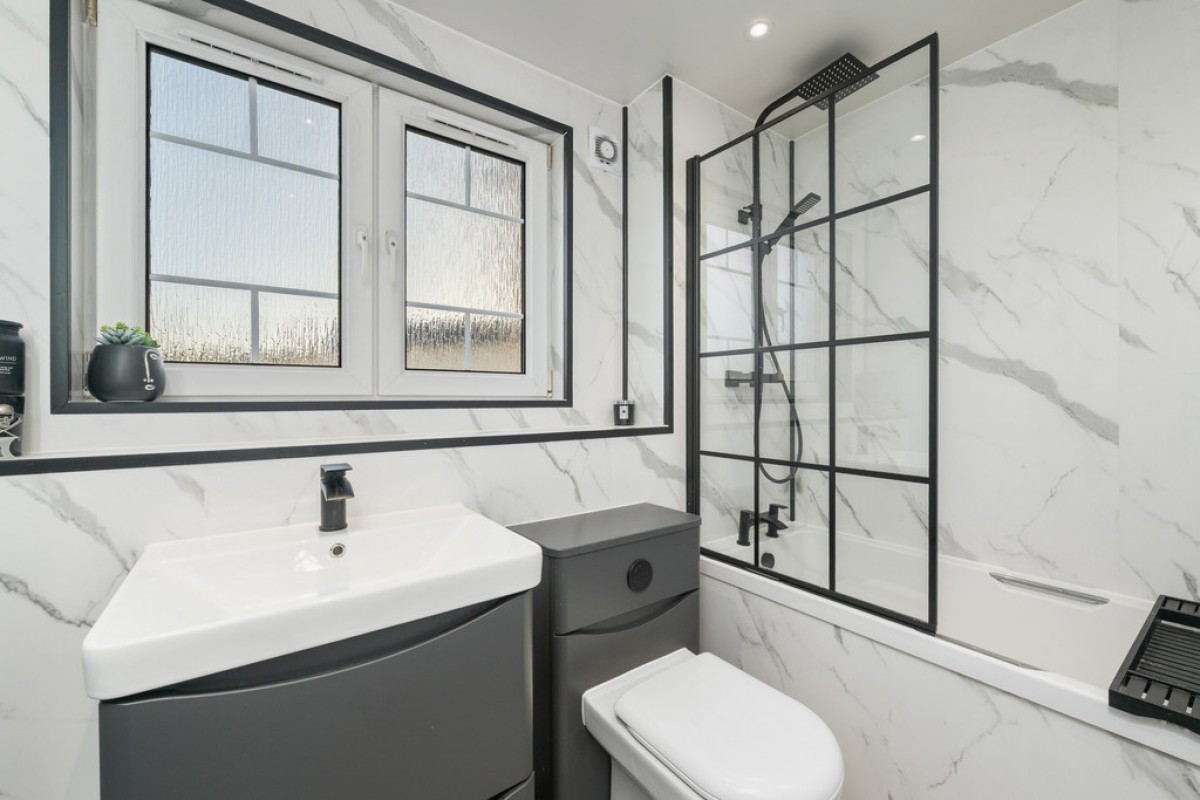 24 Owen Stone Street