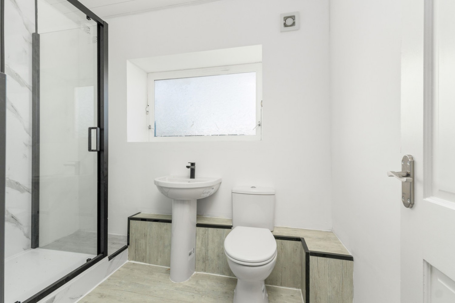 2 bedroom Flat for Letting Paxstone Crescent, Harthill