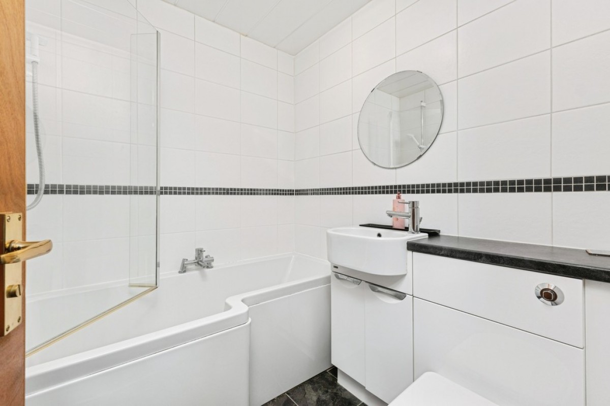 Limebank Park , East Calder