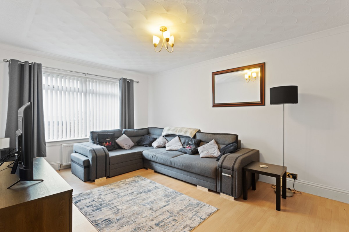 Falconer Rise, Livingston