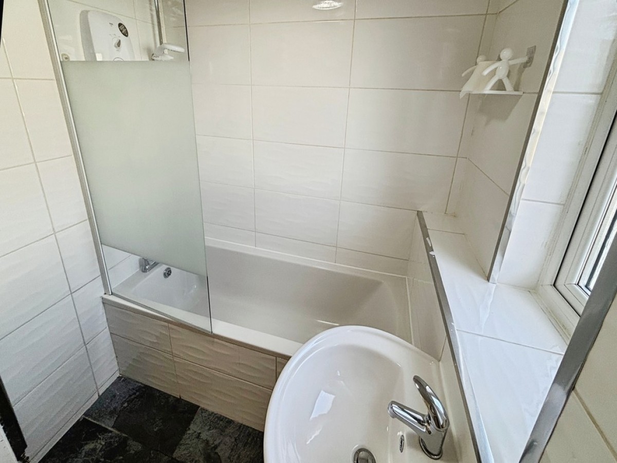 Huron Avenue, Livingston