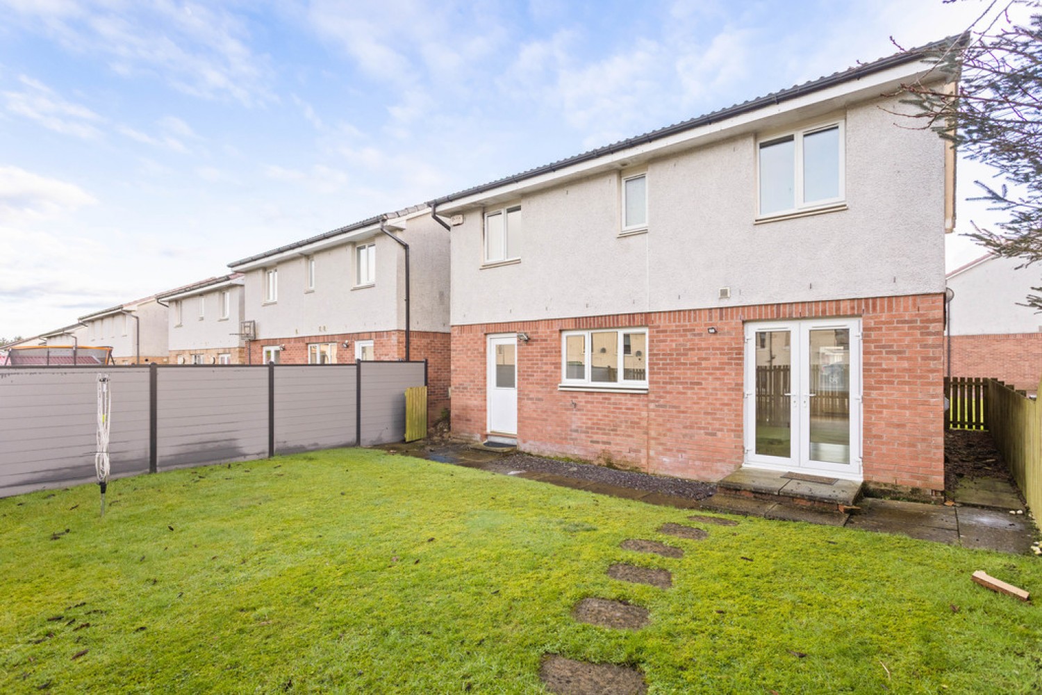 4 bedroom House in Harvie Gardens, Armadale