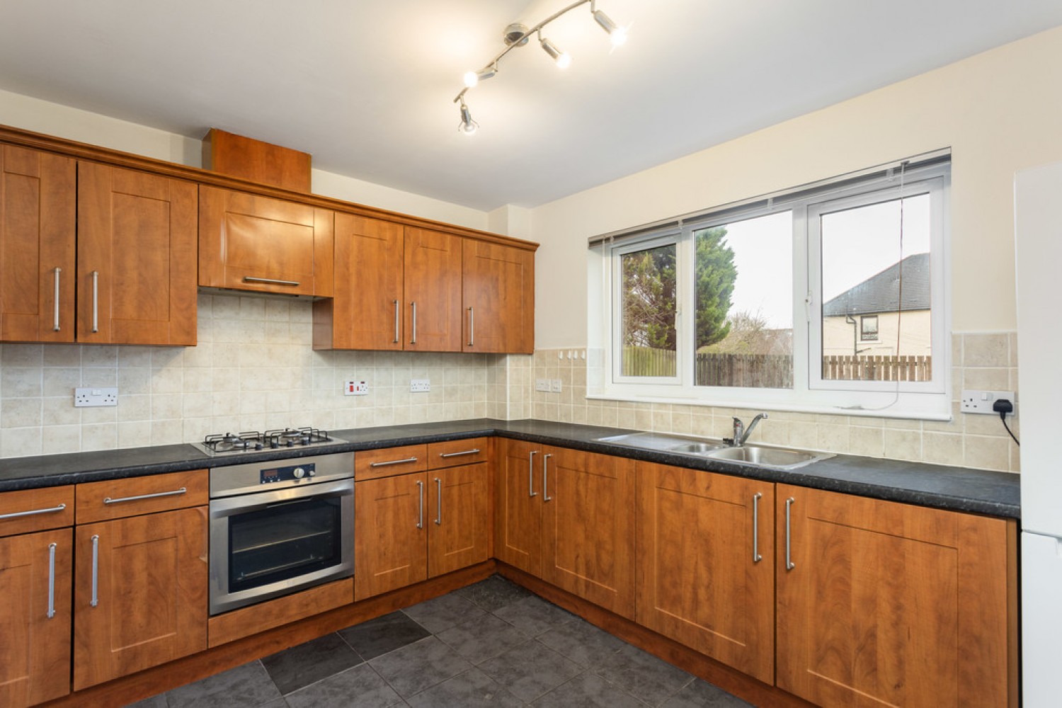 4 bedroom House in Harvie Gardens, Armadale