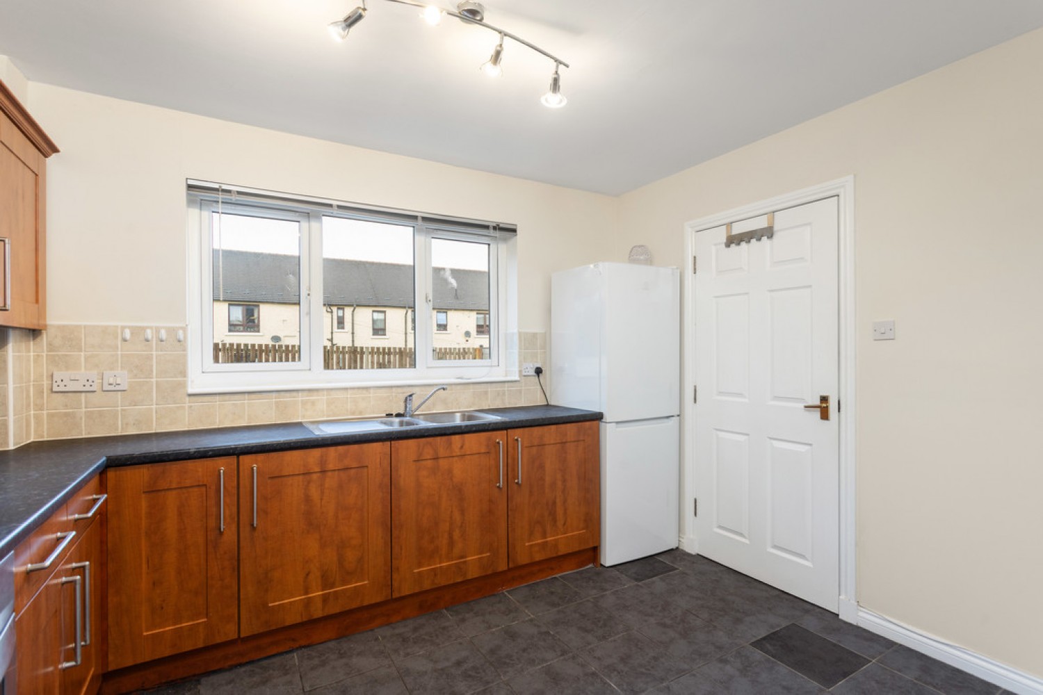 4 bedroom House in Harvie Gardens, Armadale