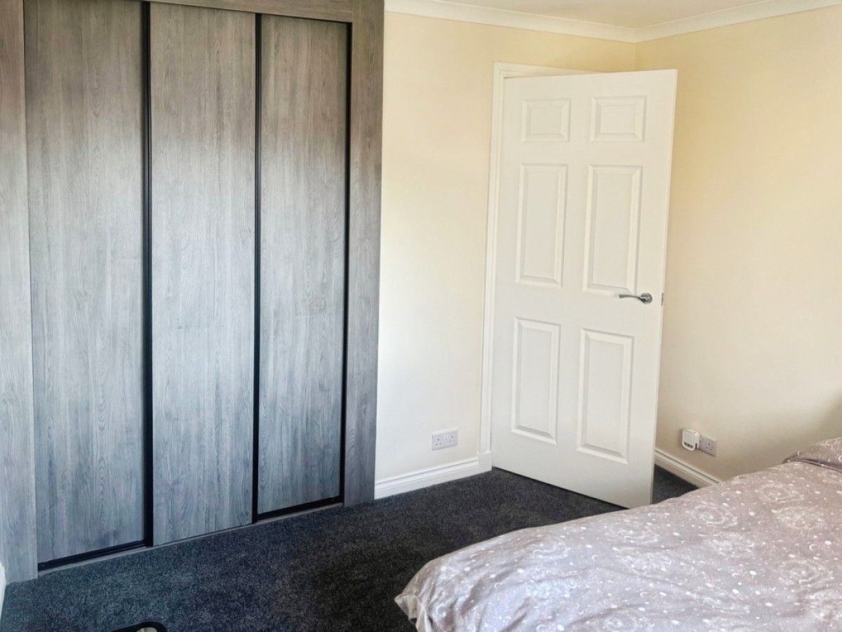 Huron Avenue, Livingston