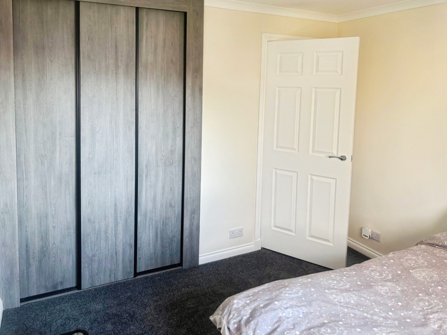 3 bedroom House in Huron Avenue, Livingston