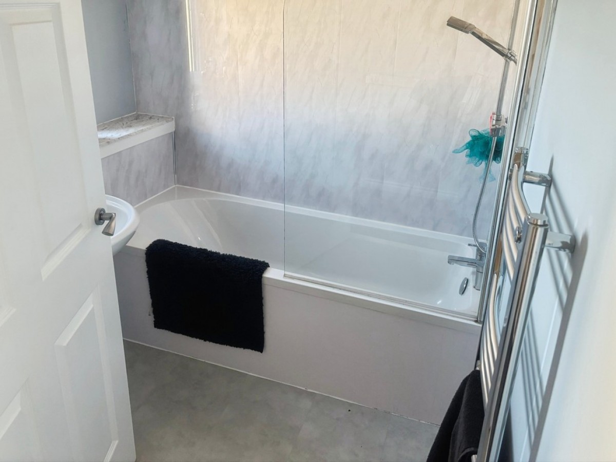 Huron Avenue, Livingston