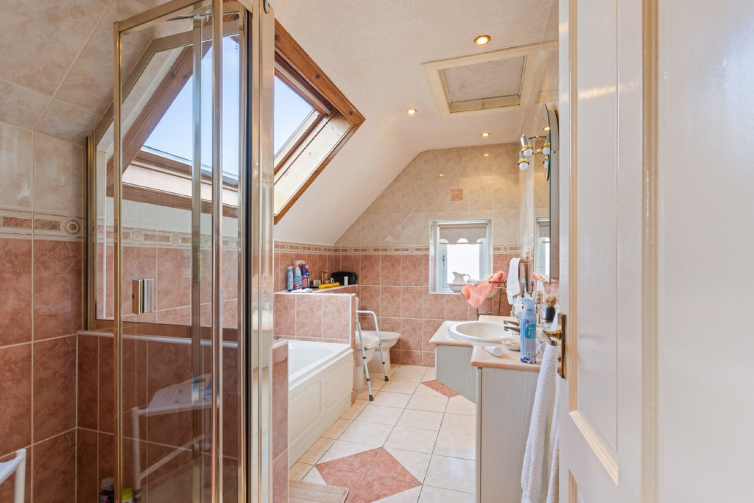 4 bedroom House for Sale Redhouse Road , Seafield, Bathgate