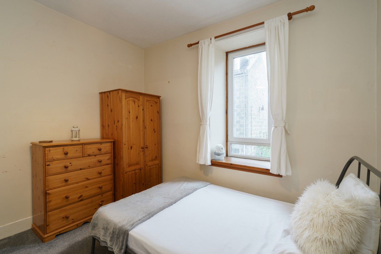 2 bedroom Flat for Letting Orchard Place (FFL), First Floor Left