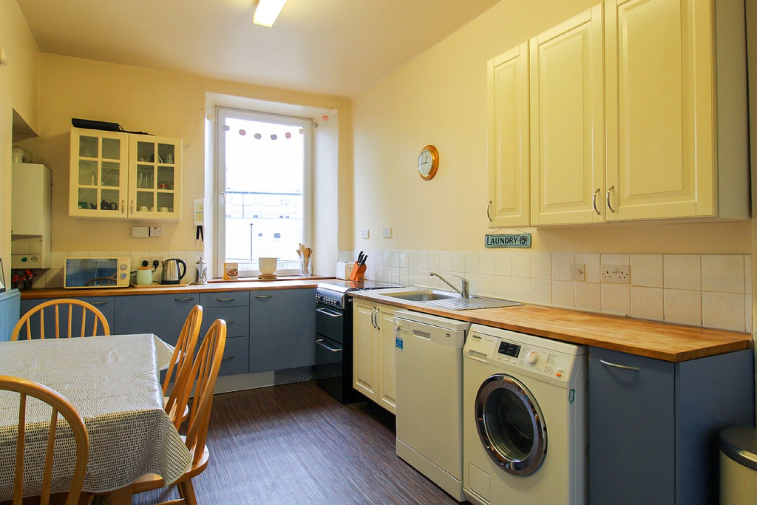 3 bedroom Flat for Letting Summerfield Terrace, AB24