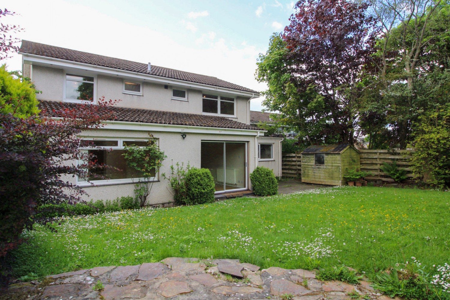 Cairnlee Avenue East, AB15