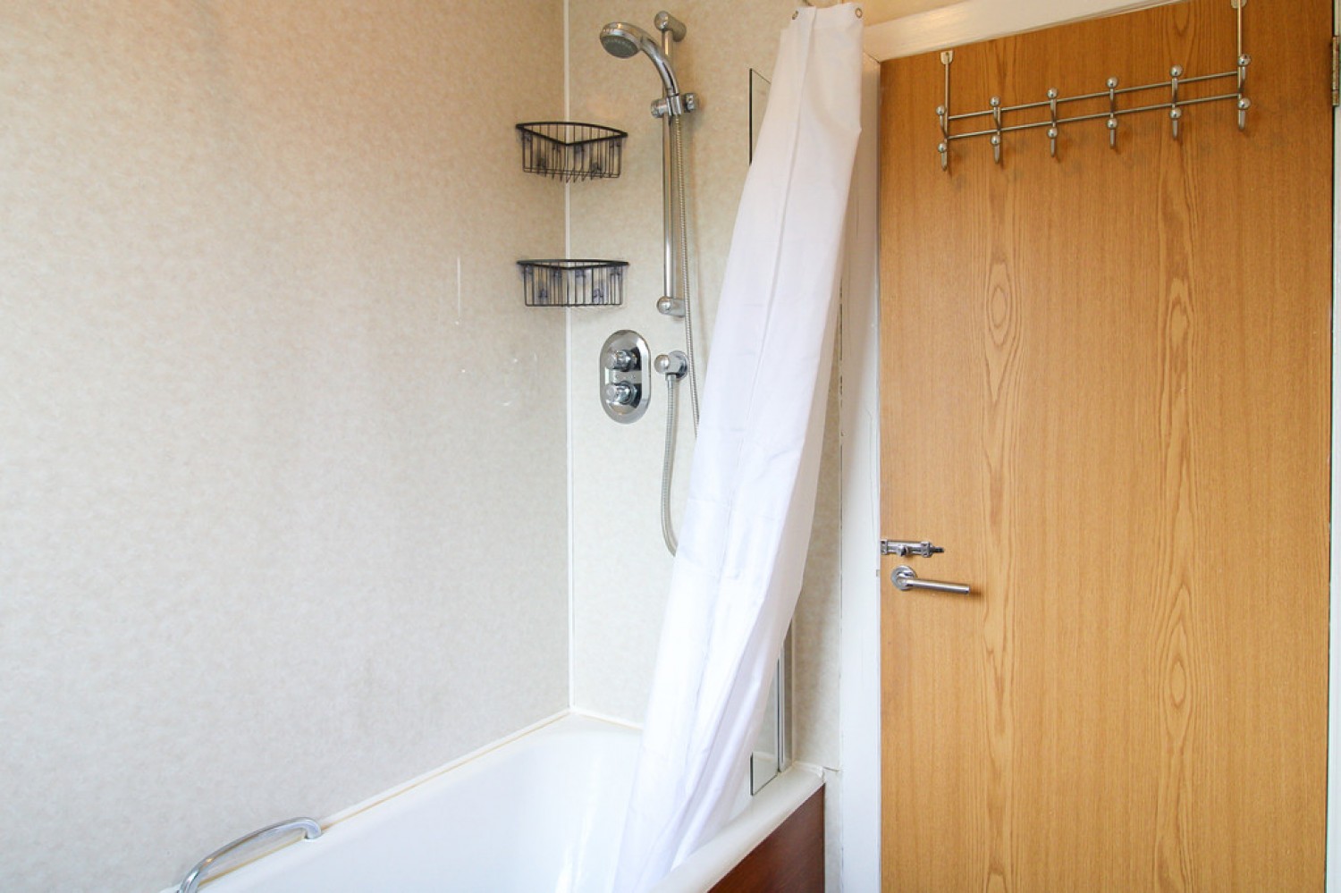 3 bedroom Flat for Letting Roslin Street, Aberdeen