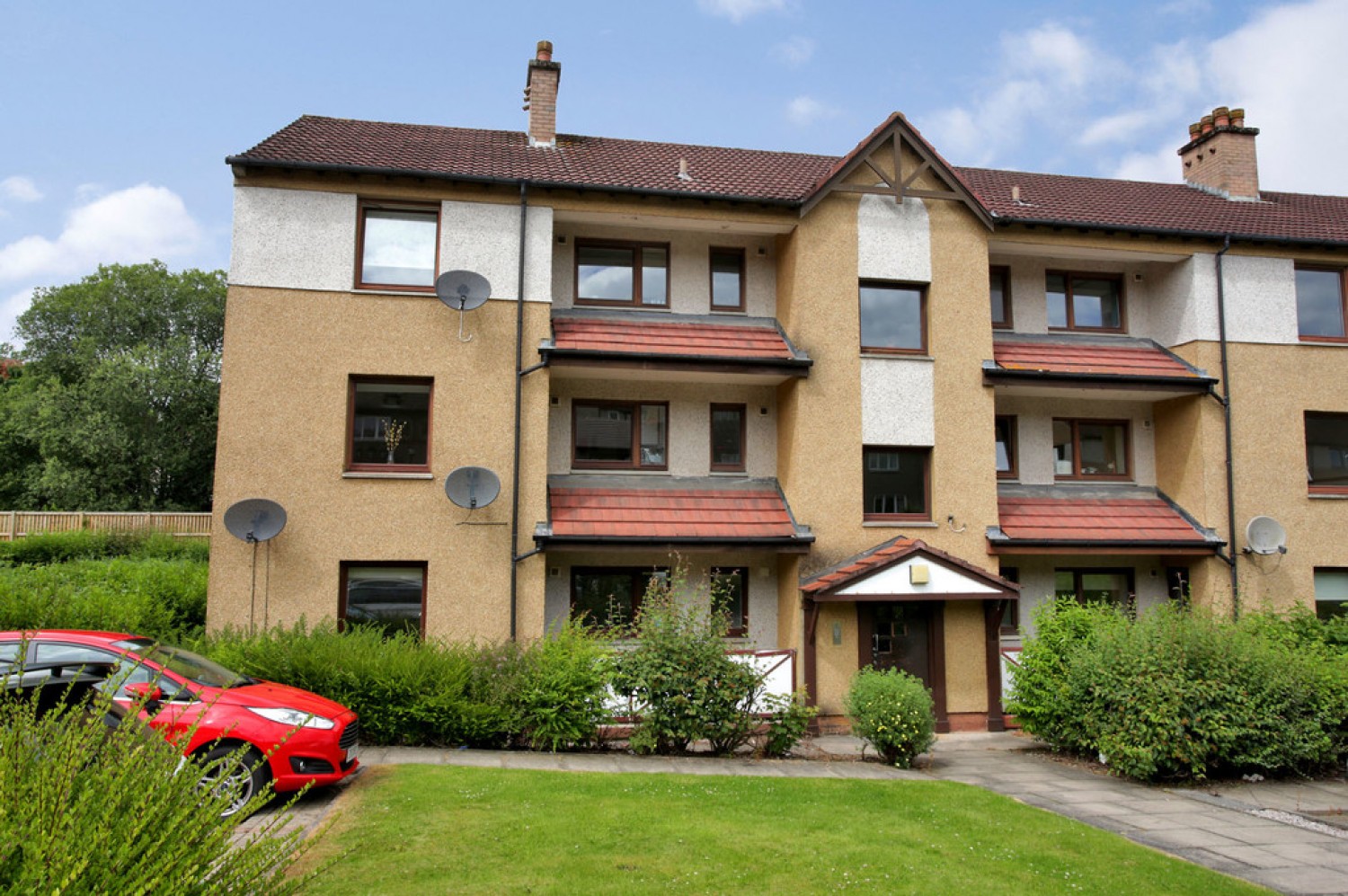 3 bedroom Flat for Letting Morrison Drive, Aberdeen