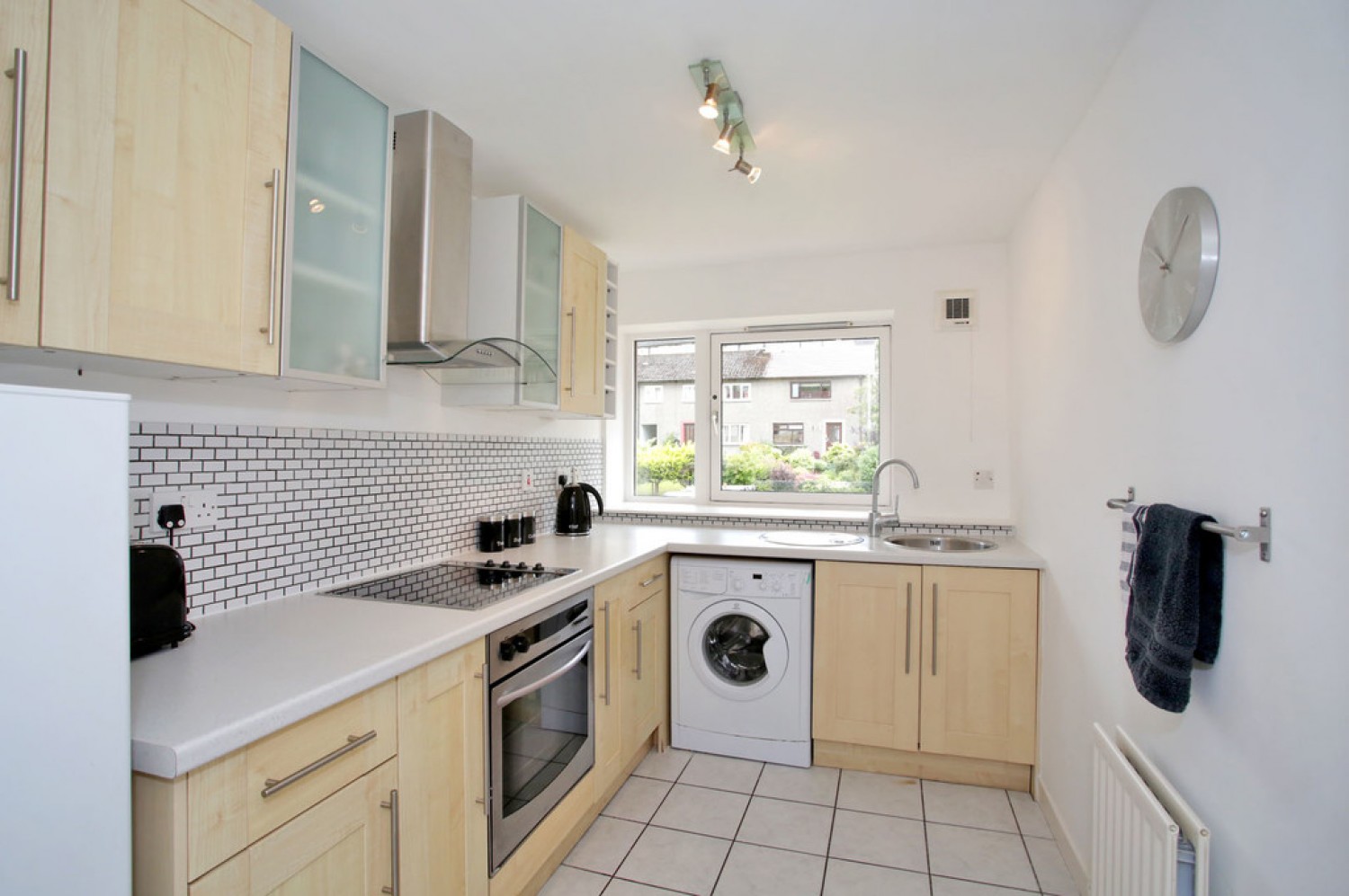 3 bedroom Flat for Letting Morrison Drive, Aberdeen