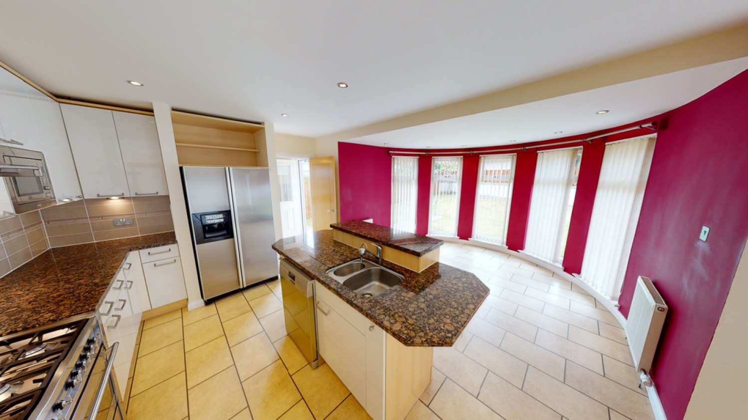 5 bedroom House in Kepplestone Gardens, Aberdeen