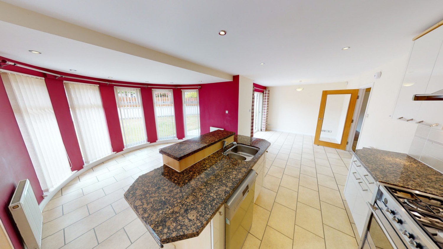 5 bedroom House in Kepplestone Gardens, Aberdeen