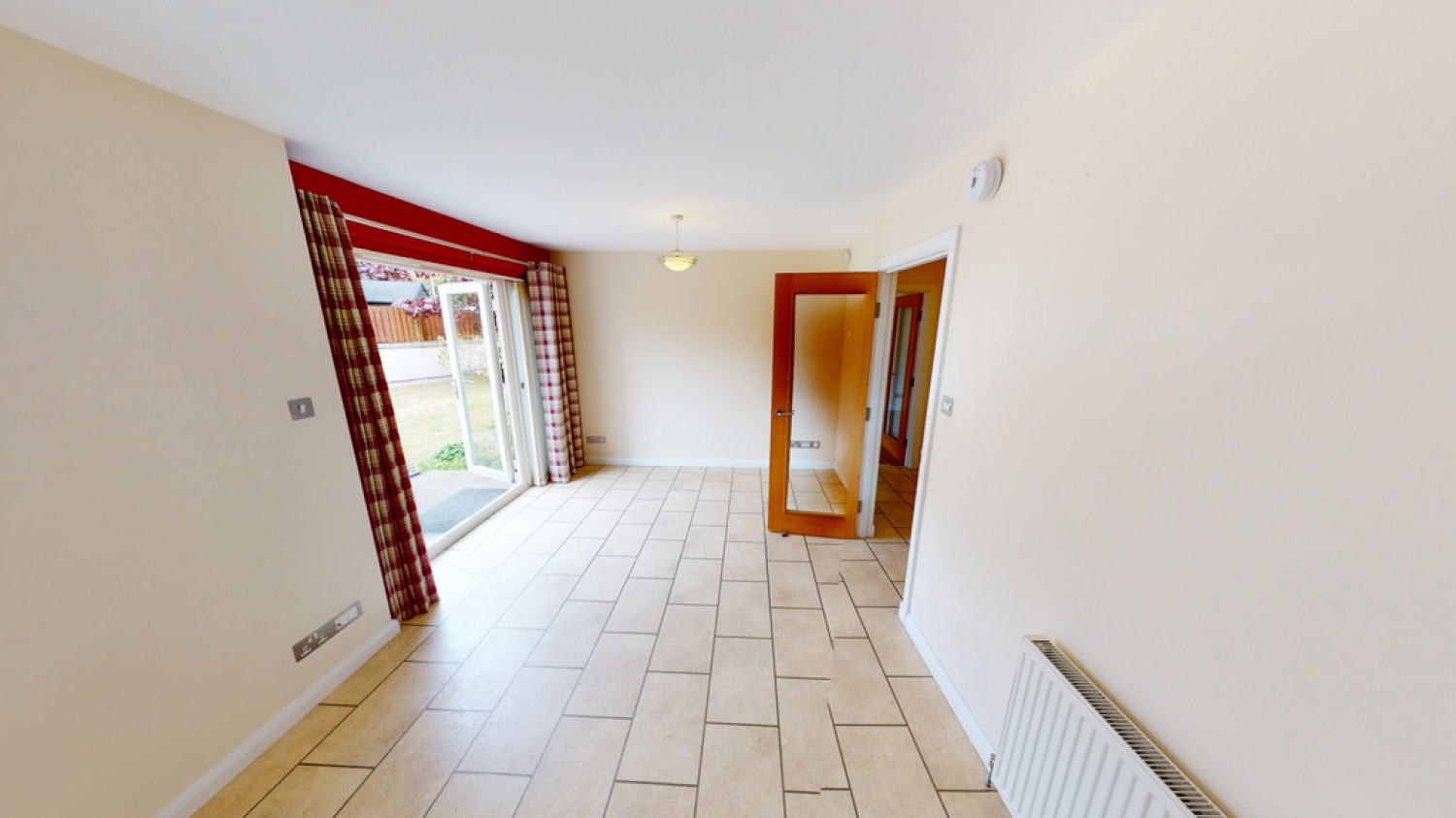 5 bedroom House in Kepplestone Gardens, Aberdeen