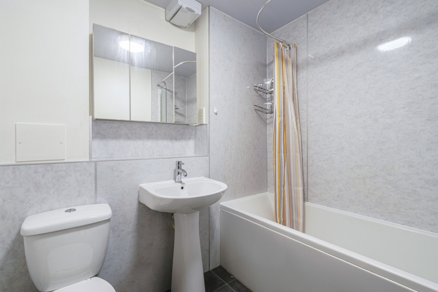 Schoolhill - Flat F, Aberdeen