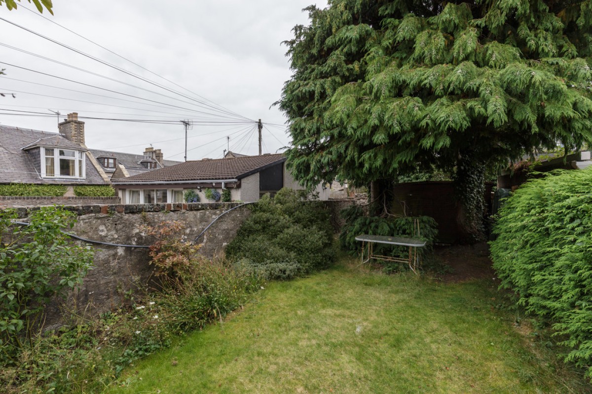 Loanhead Terrace Flat A, Aberdeen