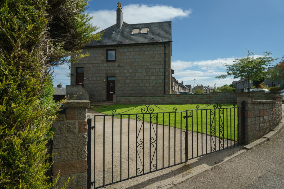 84 Kincorth Crescent, Aberdeen