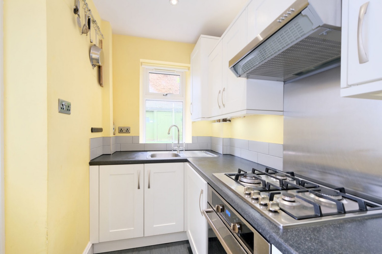 1 bedroom Flat for Letting Elmfield Avenue, Aberdeen