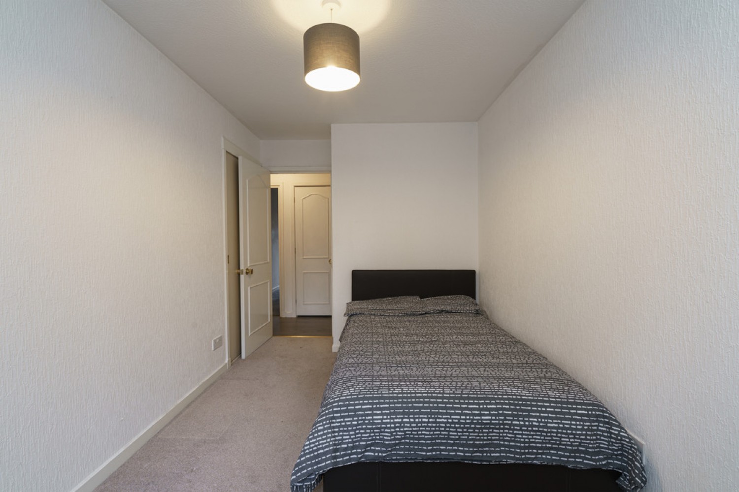 2 bedroom Flat for Letting Craigie Loanings, Aberdeen