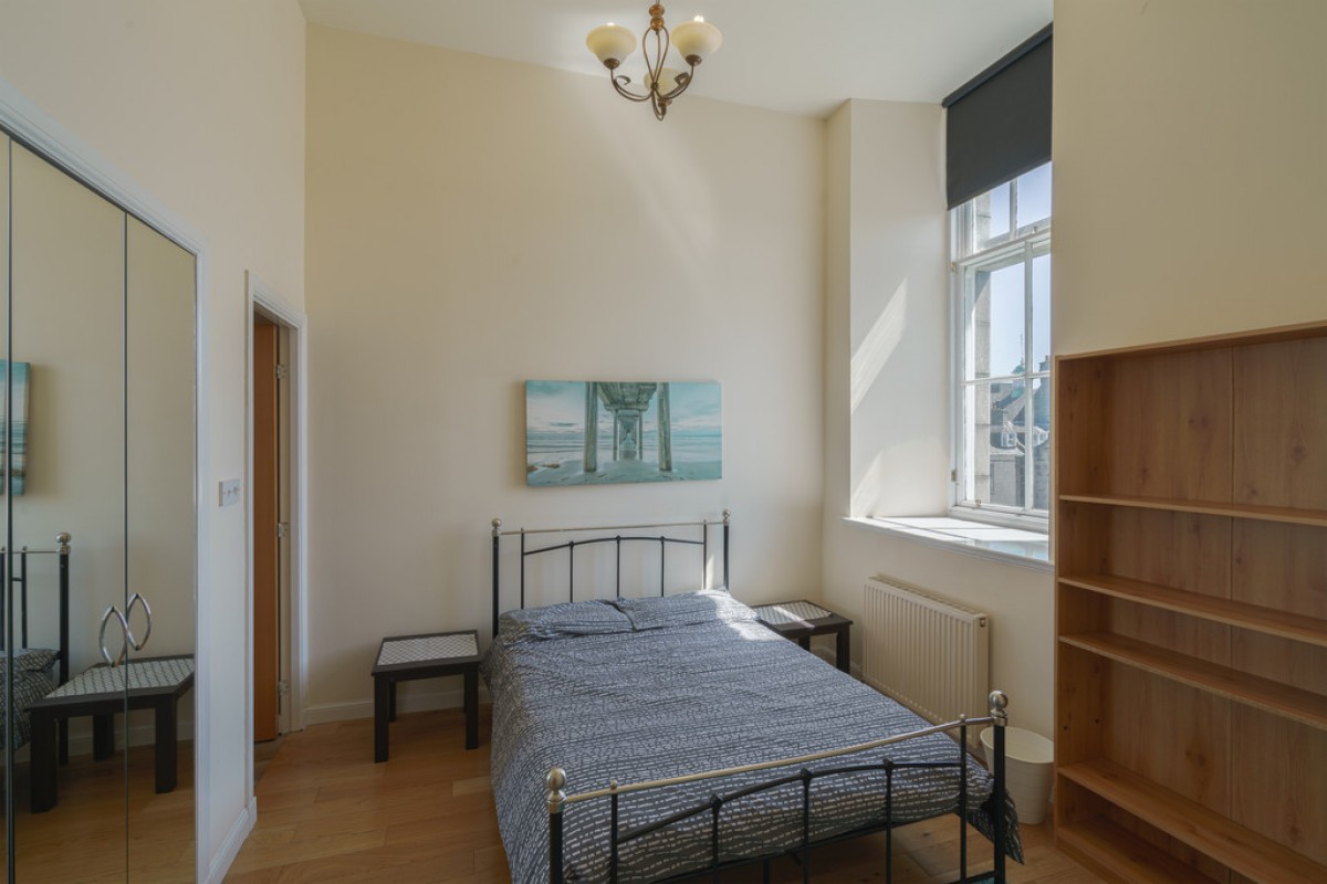 28D Crown Street