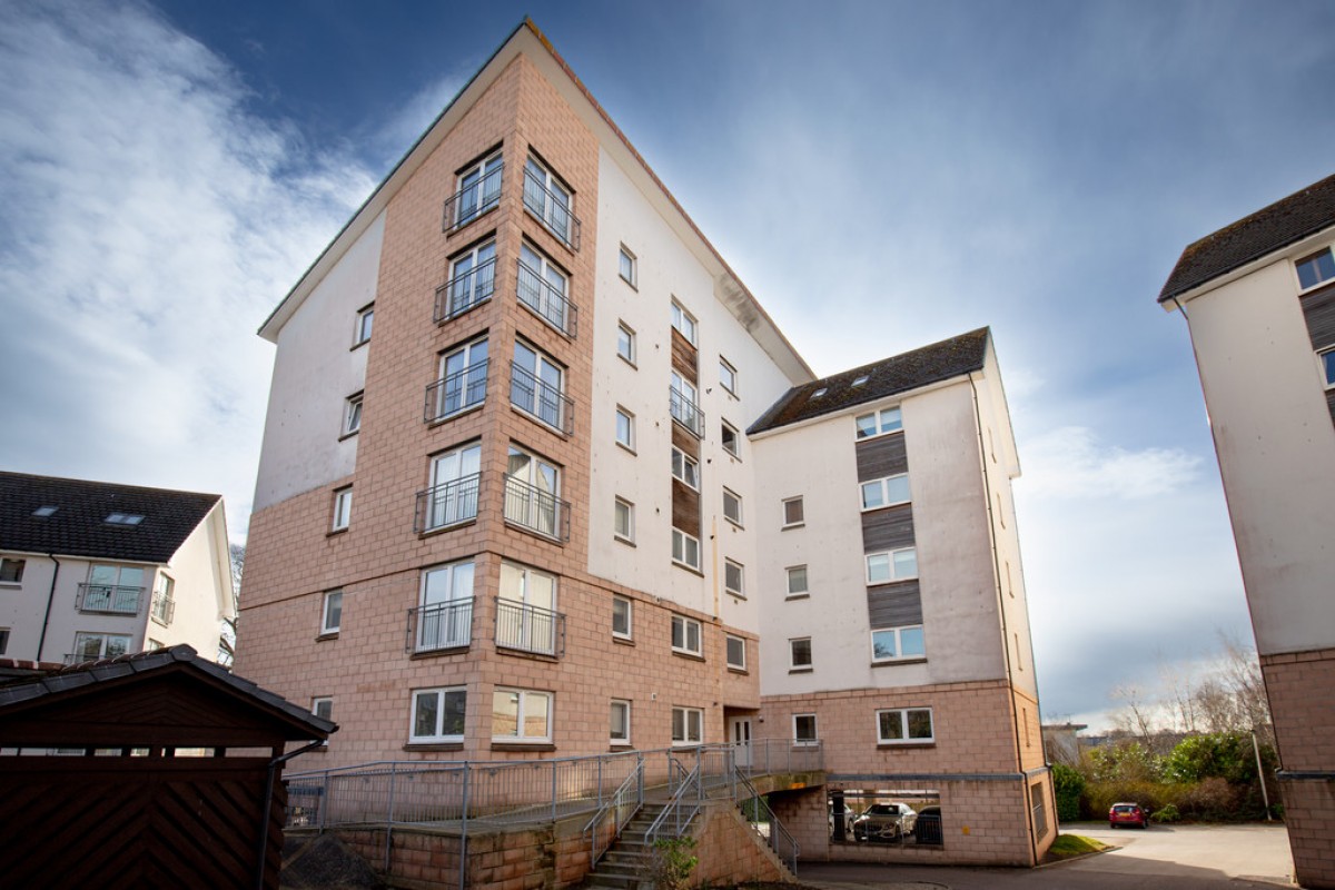 Shaw Crescent, Aberdeen