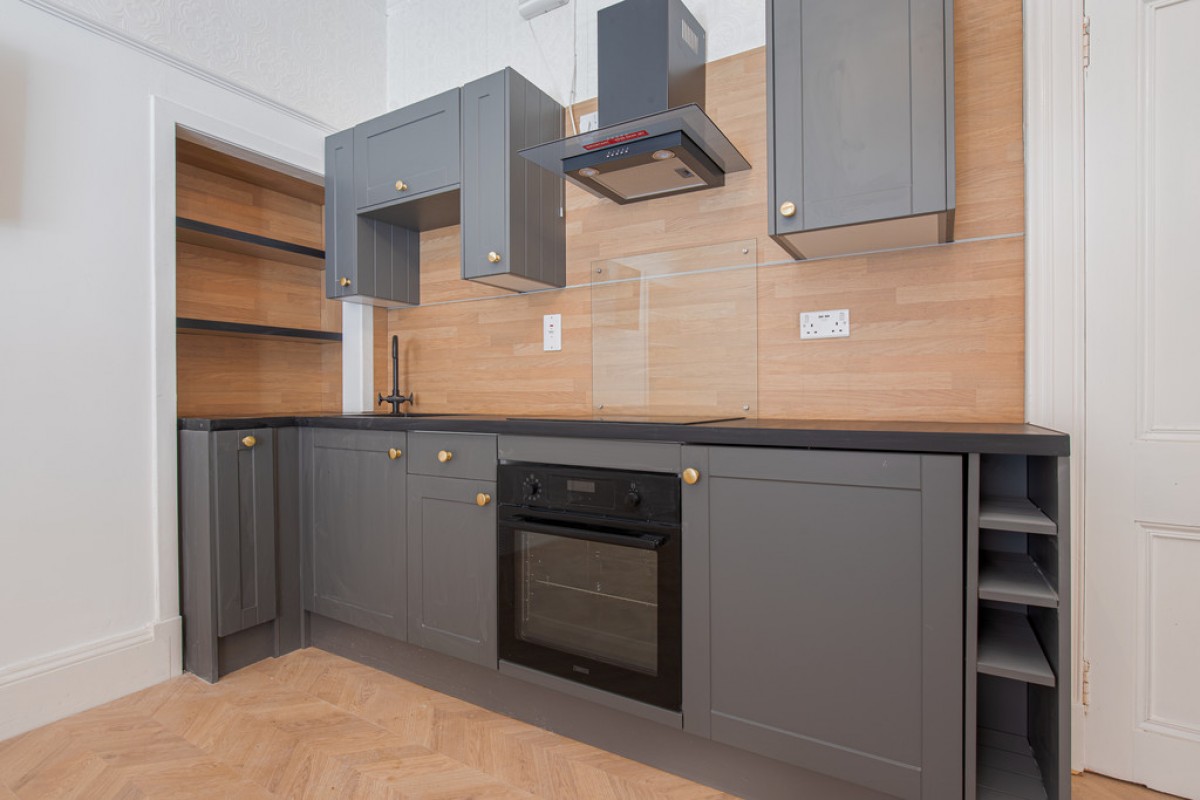 Esslemont Avenue GFL, Aberdeen