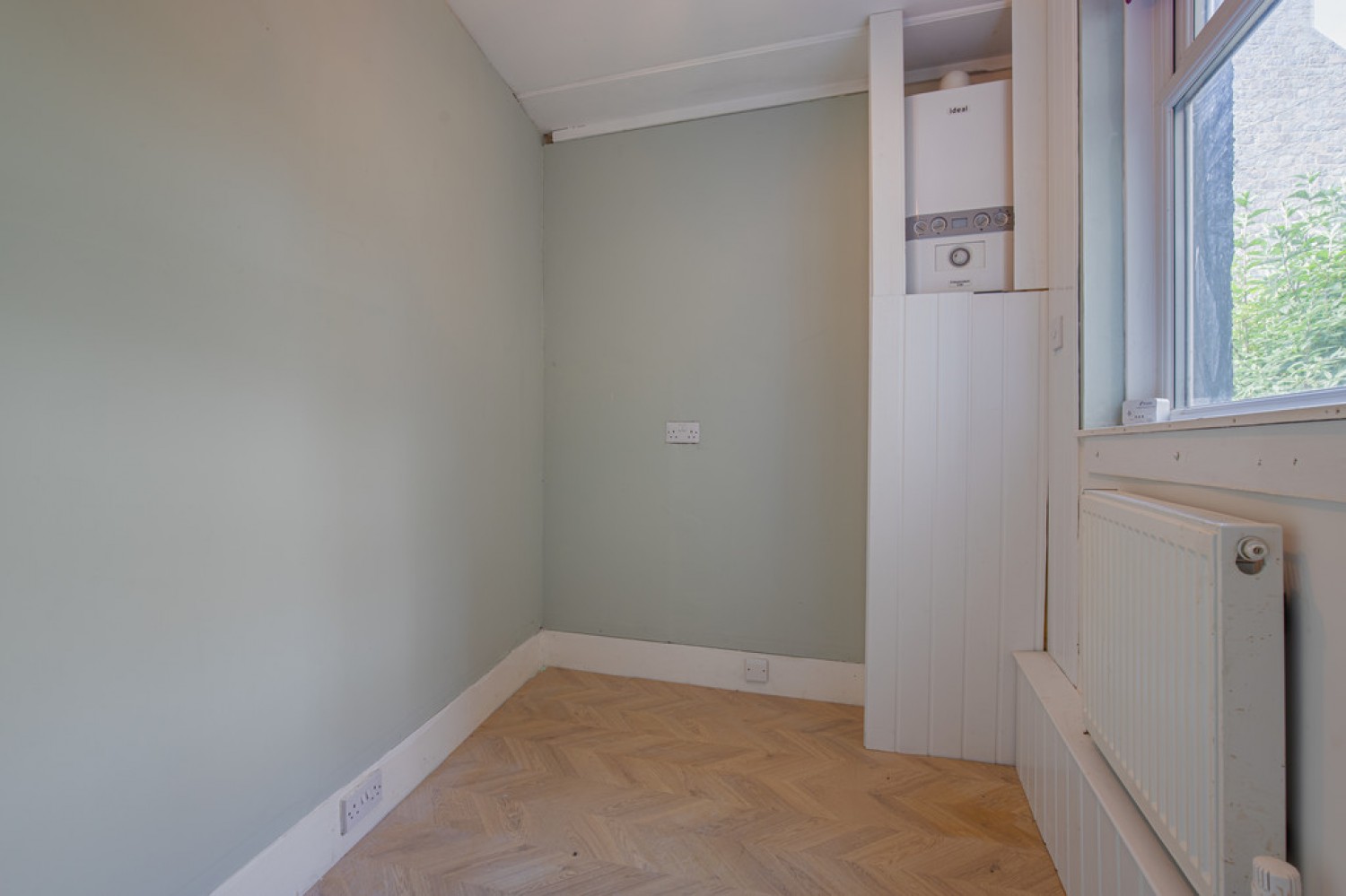Esslemont Avenue GFL, Aberdeen
